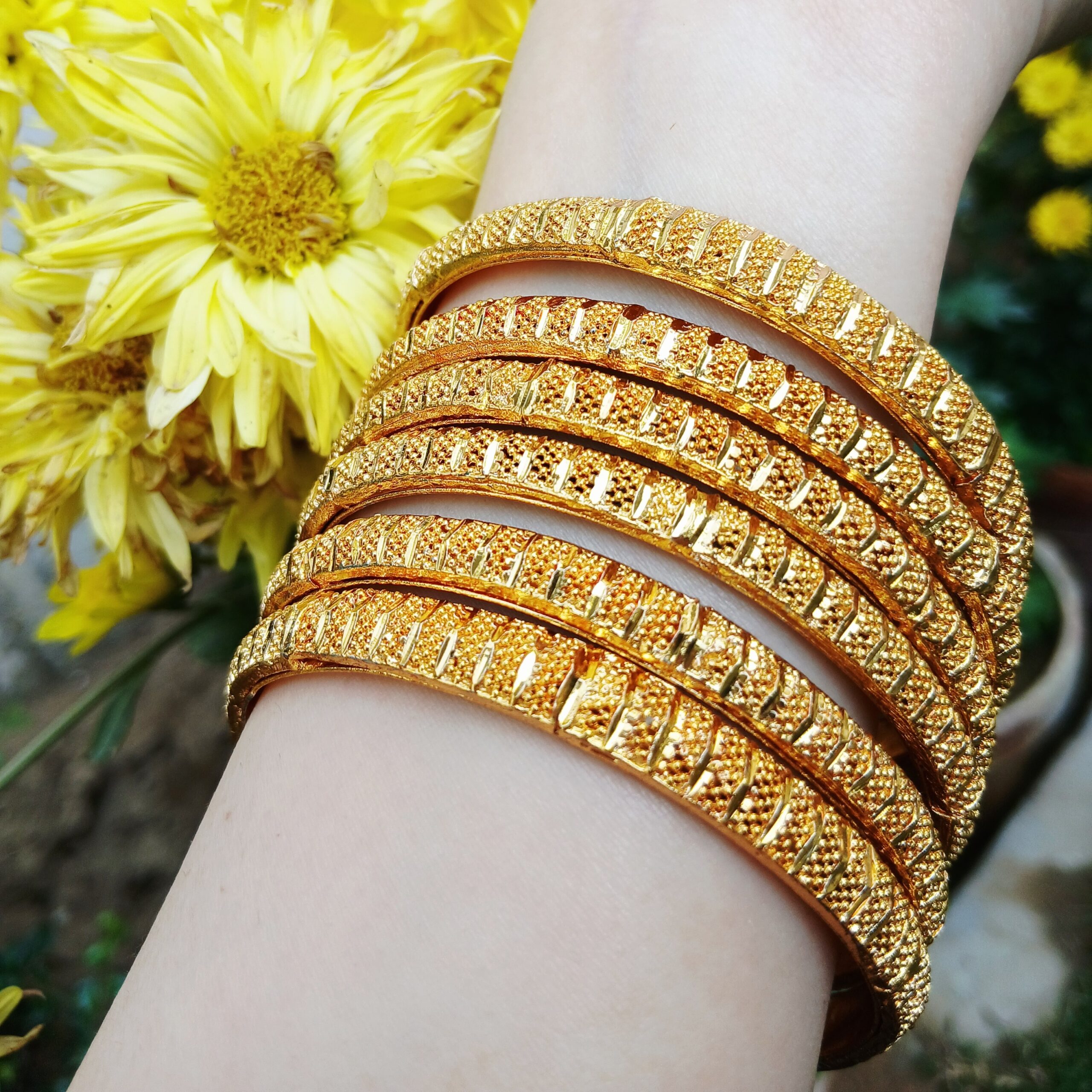 Imperial Textured Gold-Plated Bangle Set - Article 18