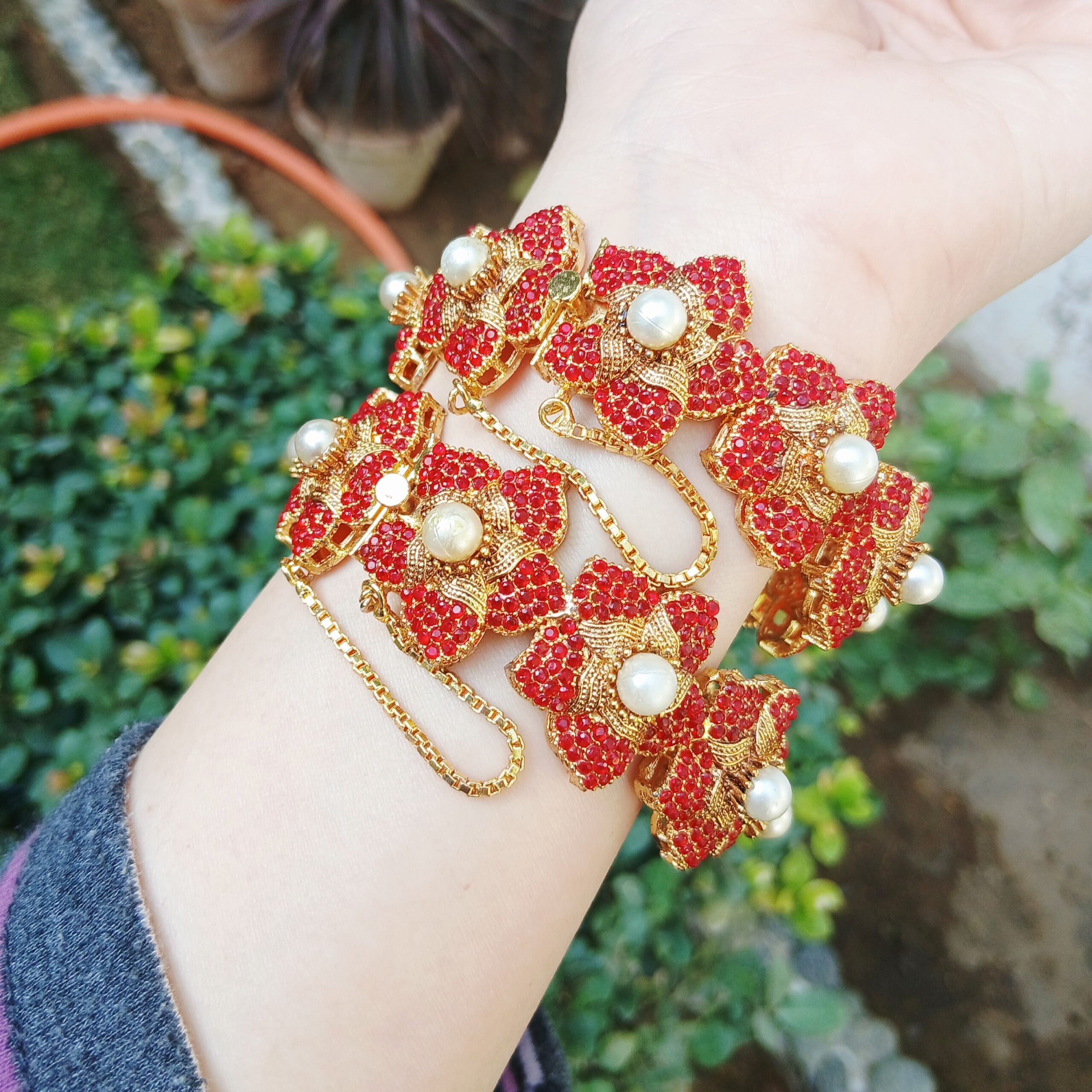 Pearl-Core Floral Crimson Gold-Plated Bangles - Article 9