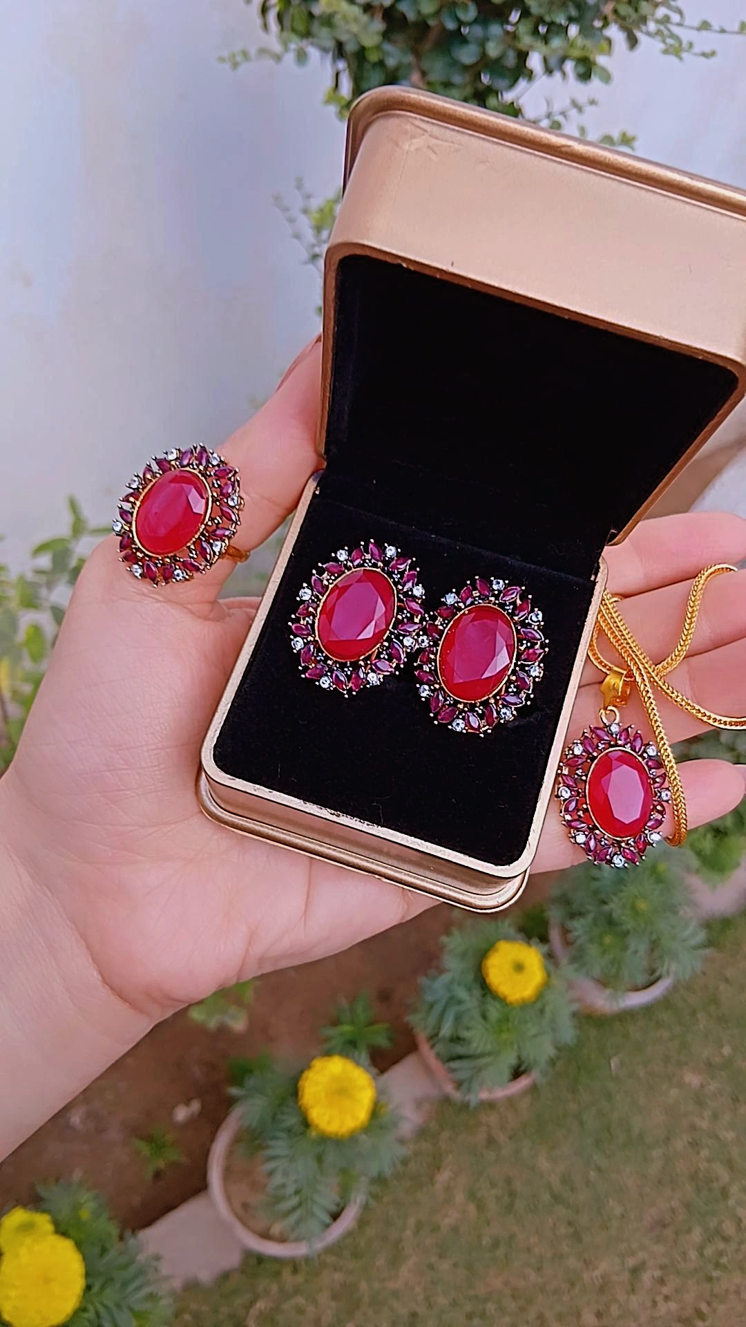 Royal Crimson Gold-Plated Jewelry Combo Set – Article 1