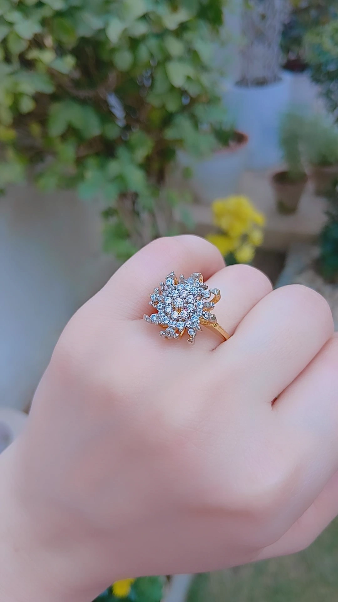 Starry Radiance Gold-Plated Statement Ring — Article 10 - Image 2