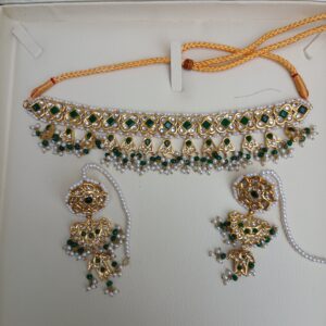Regal Emerald & Pearl Thappa Kundan Sleek Choker Set - Article 10