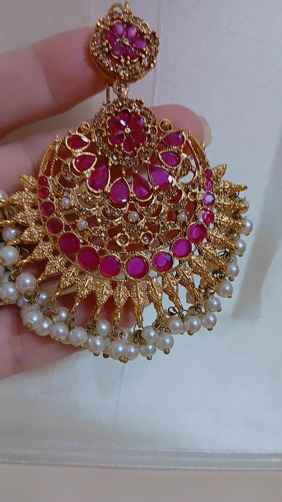 Royal Ruby Radiance Chandbalis — Article A14 - Image 3