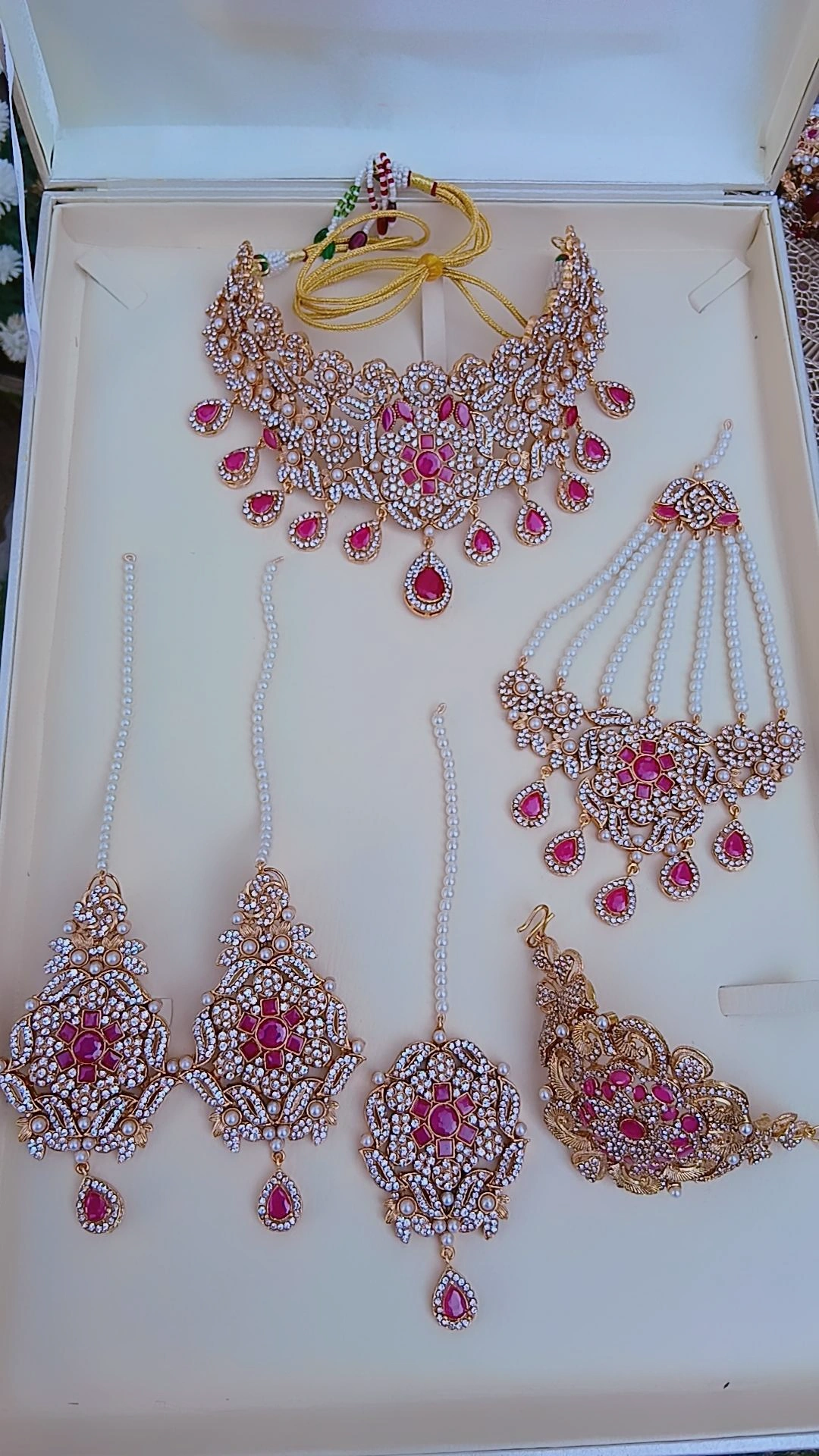 Royal Ruby & Kundan Heritage Bridal Suite - Article 16 - Image 3