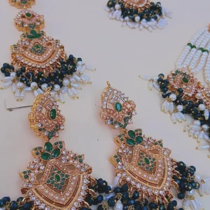 Regal Emerald & Pearl Gold-Plated Bridal Suite - Article 18