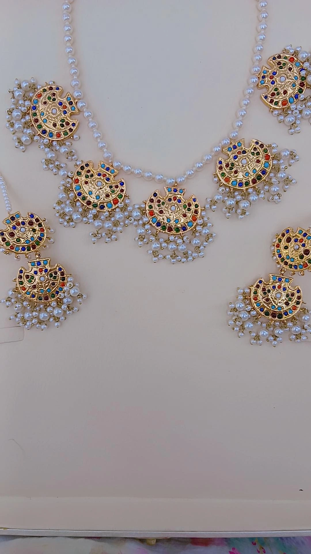 Festive Navratan Thappa Kundan Beaded Mala Suite - Article 26 - Image 2