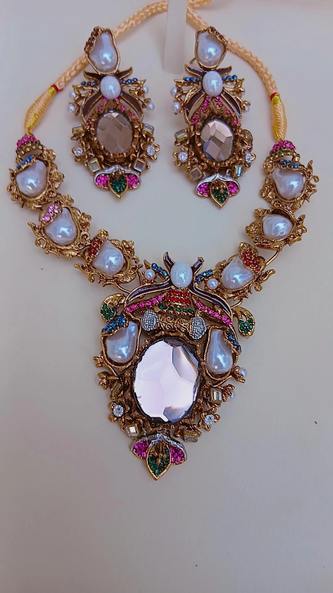 Grand Turkish Vintage-Gold Choker Set with Baroque Pearls - Article 3