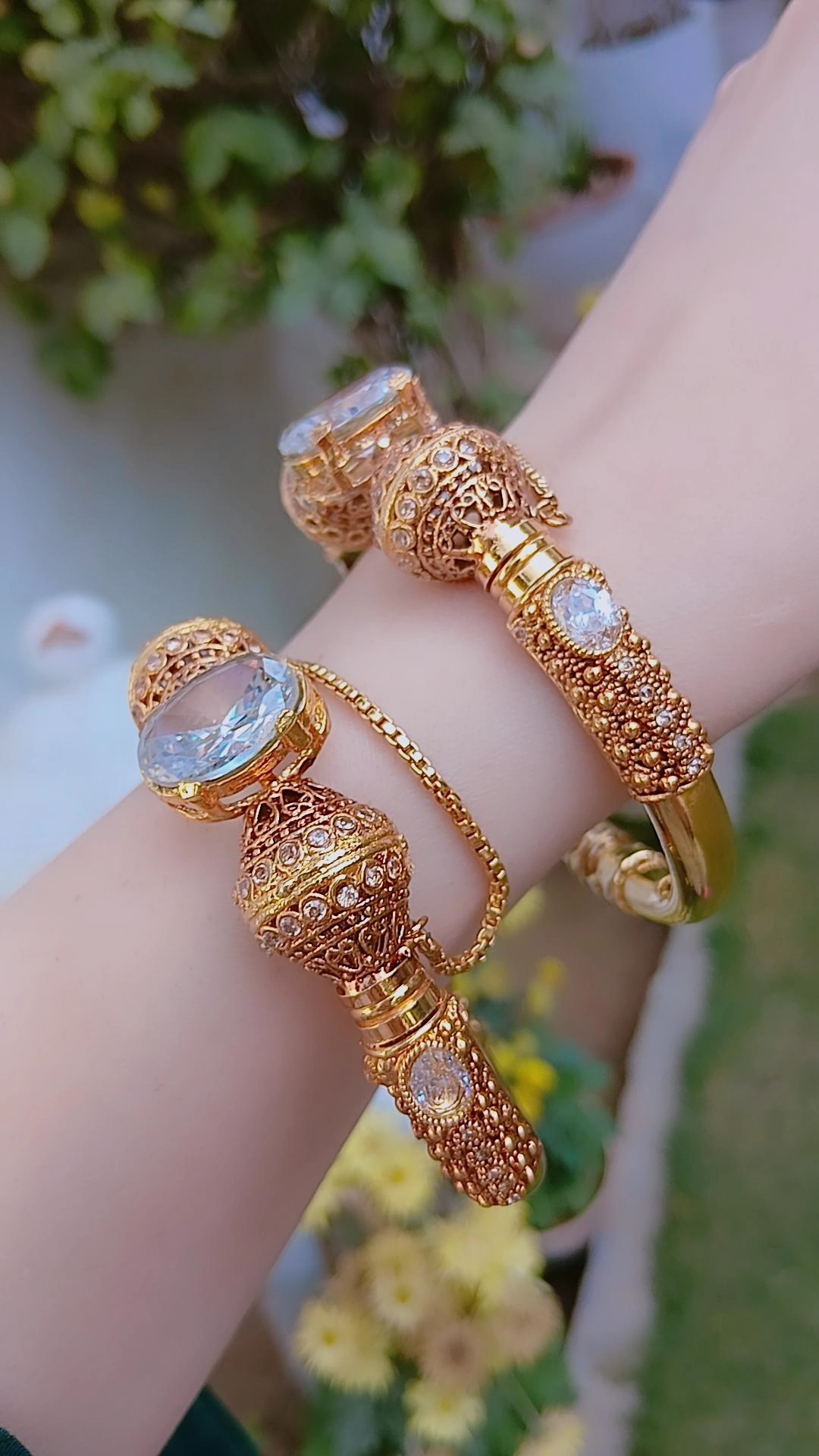 Clear Radiance Heritage Gold-Plated Bangles — Article 47