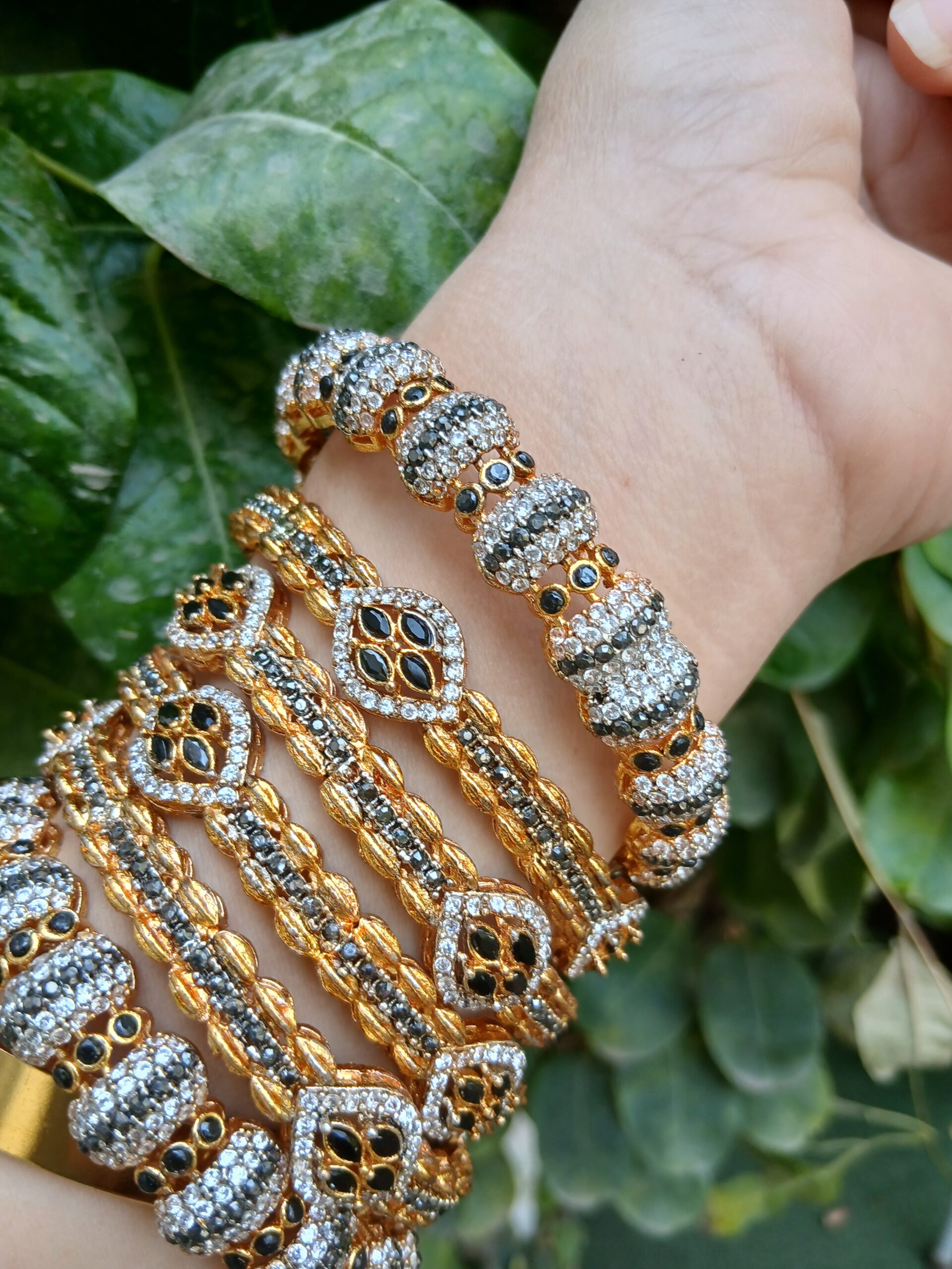 Midnight Zarao Heritage Bangle Set — Article 51