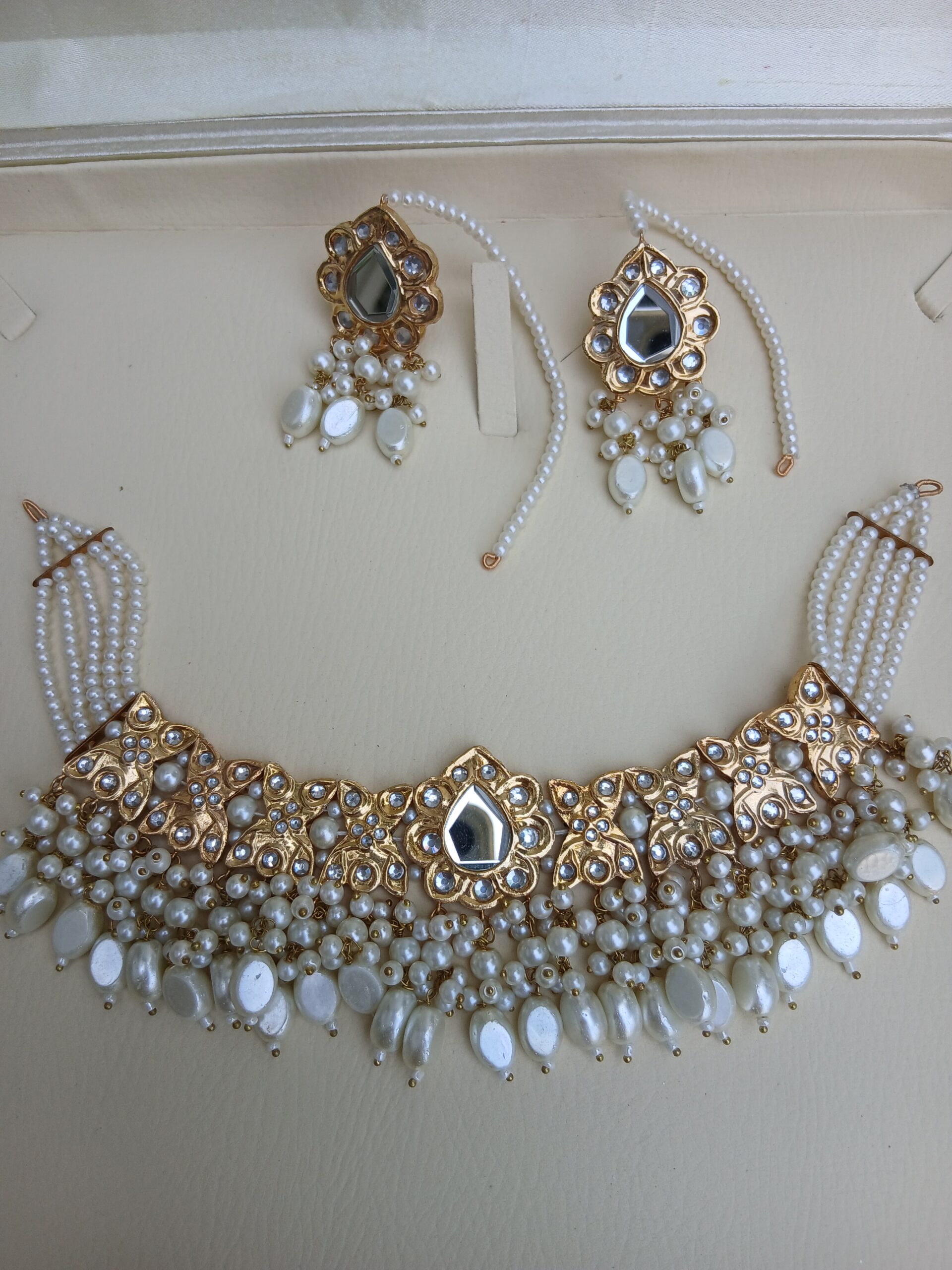 Luminous Pearl & Clear Thappa Kundan Choker Set - Article 9